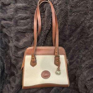 VINTAGE Dooney & Bourke R147 Cream/British Tan All Weather Leather Shoulder Bag